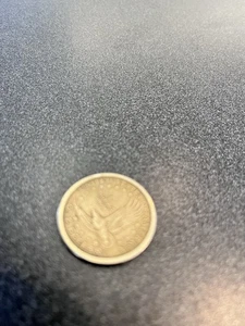 SAC$1 Sacagawea One Dollar Coin Us Liberty Gold Color Philadelphia 2000 P - Picture 1 of 9