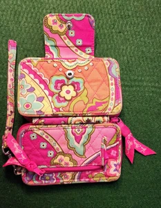 JUREKA! Treasures Vera Bradley “Ribbons” Zip Wristlet – Breast Cancer Line - Picture 1 of 5