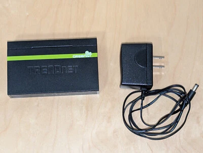 TRENDnet TEG-S50g 5 Port Wall Mountable Ethernet Switch - Image 1 of 3