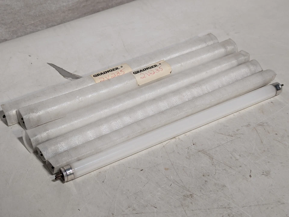 (6) GE LAMPS F8T5/CW Fluorescent, 8 W, T5, Replacement Lights for 2V235 - Image 1 of 4