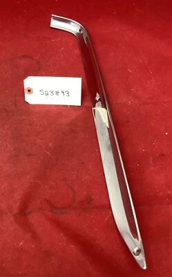 Ford Mustang 1967 1968 cupé pilar lateral derecho original moldura ventana trasera Foto 1 de 4