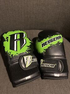 Revgear Youth 8 Oz Boxing Gloves Sparring Kick Boxing MMA Green Black