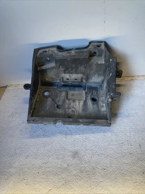 2004-2009 DODGE DURANGO BATTERY TRAY HOLDER CASE BOX OEM 55362632AB Foto 1 de 3