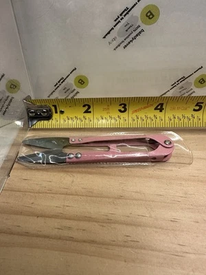 U-shaped scissors 4” Thread Clippers - Image 1 of 4