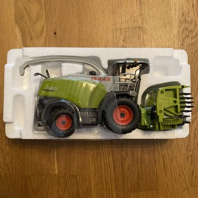 Siku 1:32 Scale Claas Jaguar 960 Diecast Farm Forage Harvester Model 4058 - Image 1 of 4