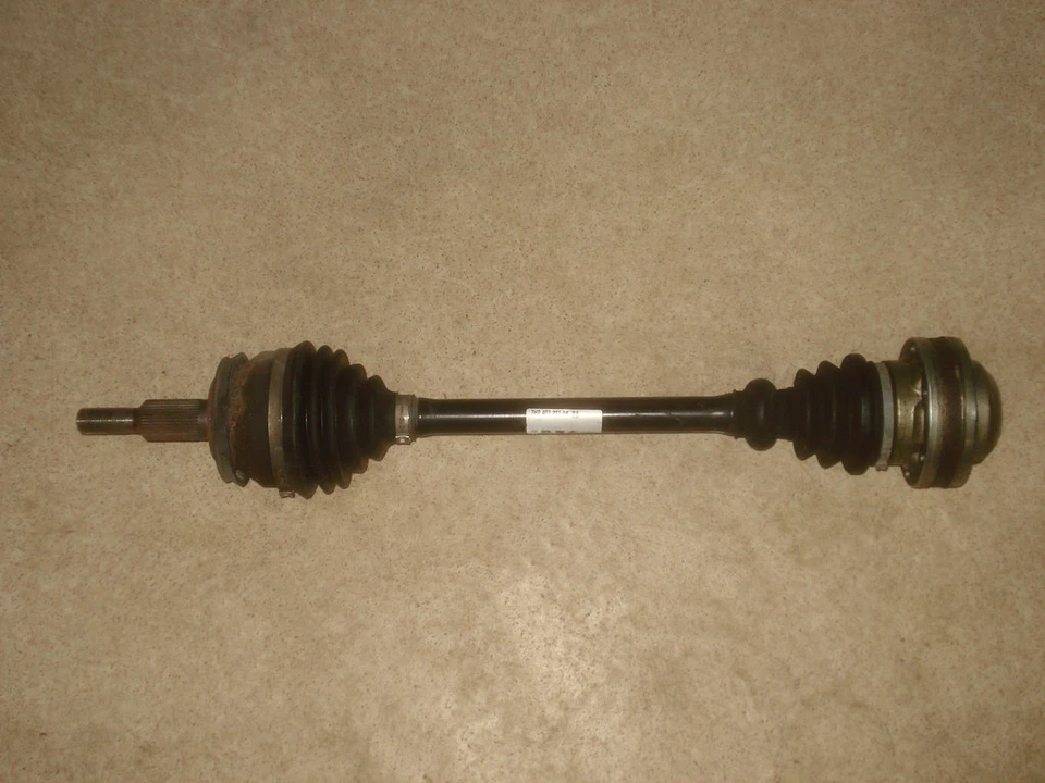 T5 Drive Shaft Left Front Driveshaft Tdi 1,9/67.6oz VW 7H0407271AK Multivan - Image 1 of 1