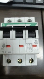 Faz-3-C32 Magnetic Circuit Breakers - Picture 1 of 4