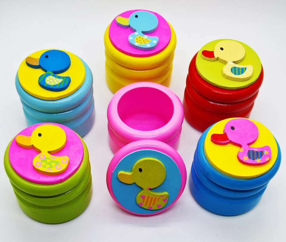 SMALL FOOT COMPANY Milchzahndose mit süßen Entchen aus Holz für erste Zähne Zahndose Zahndöschen