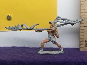 Dragontooth P11 Swordswoman foot Metal Miniature Fantasy - Picture 1 of 5