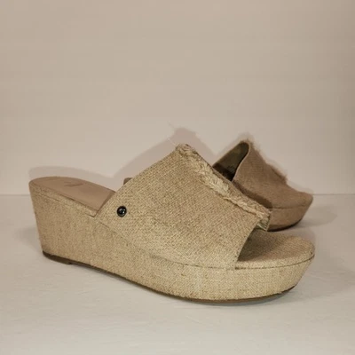 Sandália anabela SIMPLY VERA by VERA WANG feminina 9M bronzeada plataforma têxtil franja boho - Imagem 1 de 4