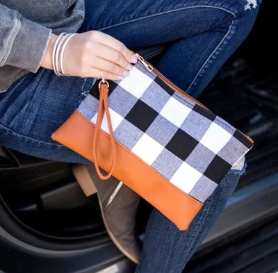 Boutique Black & White Buffalo Plaid Wristlet Pouch Travel Bag Purse Insert NWOT - Image 1 of 4