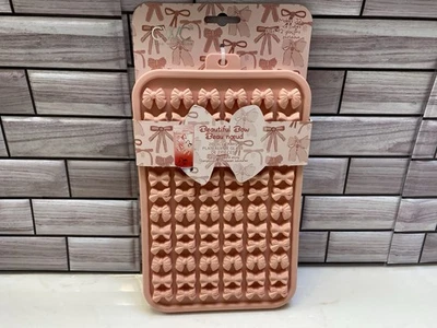 CWC ❤️Hermosas bandejas de hielo en forma de arco de 2 piezas molde rosa sin BPA NUEVAS CON ETIQUETAS Foto 1 de 4