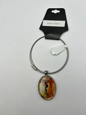 Pulsera de alambre con colgante de resina multicolor hecha a mano Foto 1 de 4