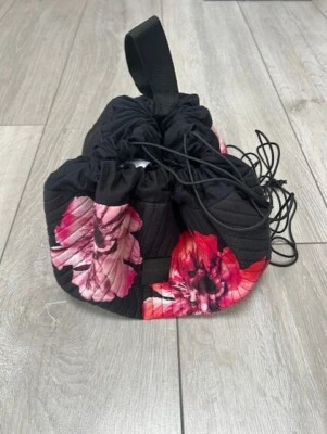 TED BAKER GROSSE BLUMEN LOGO KORDELZUG MAKE UP TASCHE ETUI FLACH FALTBAR WEIHNACHTEN  - Bild 1 von 4