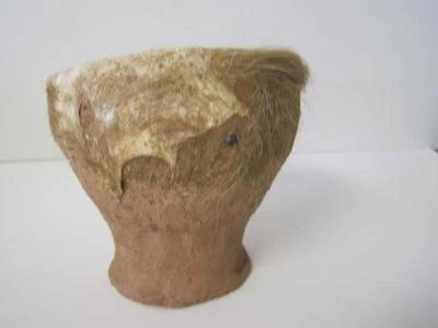 ANTIGUO TAMBOR DE MANO DE ARCILLA SUDÁN CON CUERO PEINADO PIEL SUPERIOR DALUKA SÚPER RARO 4.5" Foto 1 de 4