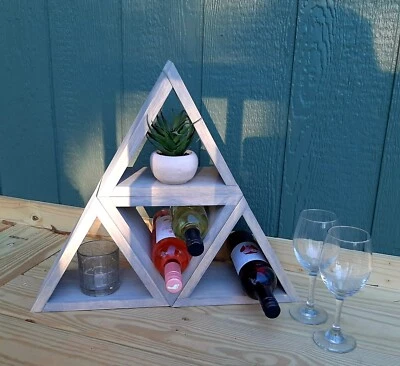 Estante de vino personalizable de granja rústico artesanal, 1, 3 o 4 triángulos Foto 1 de 4