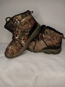 ozark trail out door Kids Boots Camouflage Boy's USA Youth Size 2  - Picture 1 of 4