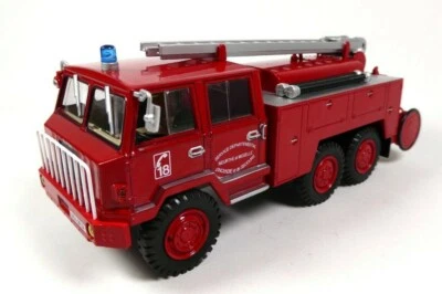 Camion de Pompiers Berliet FF 6x6 - 1:43 Salvat Voiture Miniature Diecast P11 - Photo 1/4