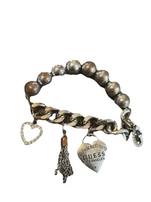 GUESS серебристого тона сердца и ключи браслет с брелоками эластичной Y2K - Изображение 1 из 3