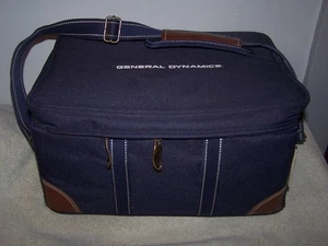 NAVY BLUE Picnic Set Insulated Travel Cooler Bag W/Service For Two - NICE - Picture 1 of 5