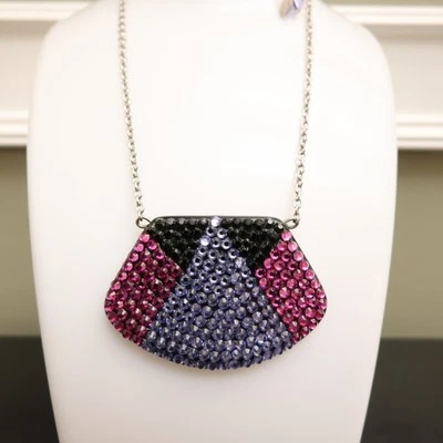 Colar Tarina Tarantino pingente pavê geométrico roxo rosa preto Swarovski - Imagem 1 de 4