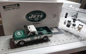 Danbury Mint New York Jets Tailgater 1972 Chevrolet Cheyenne Pickup Truck 1:24 - Picture 1 of 10