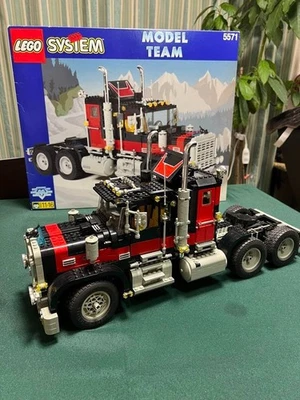 Extremely rare LEGO set: LEGO 5571 Model Team Black Cat (pre-assembled) - Image 1 of 4