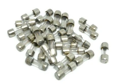 20 Sicherungen aus Glas 15 Ampere 1/4 " x 11/16 " (6,35mm x 17,46mm) NOS - Image 1 of 4