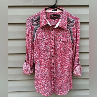 Camisa Rodeo Western Roar talla M roja con cuentas adornada bordada con botones Foto 1 de 4