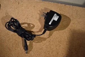 Genuine OEM Dell Inspiron Mini AC Power Adapter Cable 0C830M 30W FREE SHIPPING - Picture 1 of 9