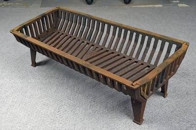 Soporte de troncos de rejilla de chimenea de hierro fundido vintage Homer Foundry agua fría MI 27" Foto 1 de 4