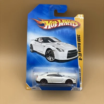 Nissan GT-R Hot Wheels 2009 nuevos modelos #1/42 2009 en blanco F20 Foto 1 de 4