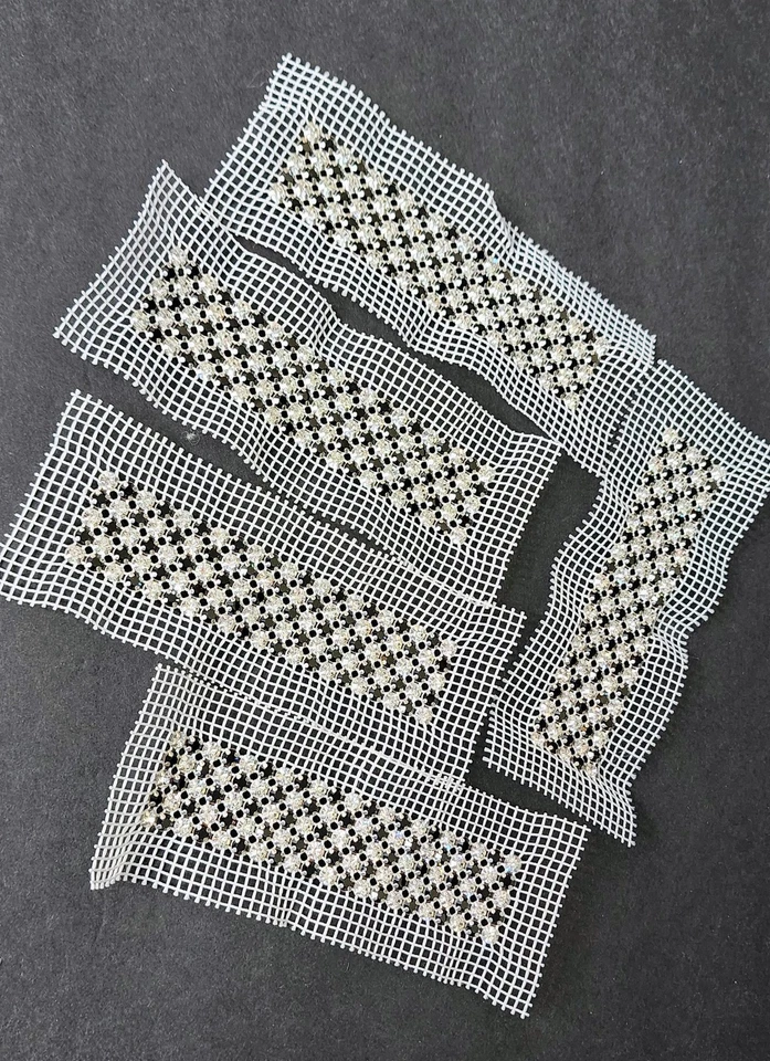 Conjunto de 5 apliques de malha de cristal Swarovski – acabamento de designer austríaco prata e preto - Imagem 1 de 4