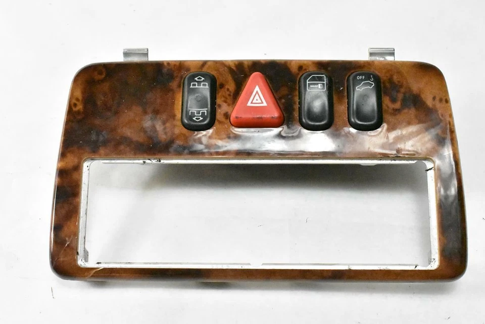 Panel de control del tablero de instrumentos de consola central 98-03 Mercedes W208 CLK320 CLK430 FABRICANTE DE EQUIPOS ORIGINALES  Foto 1 de 4
