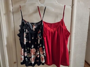 Shein Damen Camisole Tank Tops 3xl Neu 2 Shirts Rot Und Blumenmuster - Bild 1 von 5