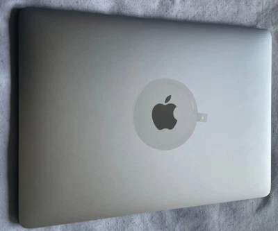 Apple MacBook Pro Retina 13.3" 2016 256GB SSD 8GB Ram 2.9GHz Core i5 Space Grey - Image 1 of 4