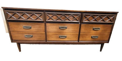 Cômoda BASSETT Credenza aparador buffet 9 gavetas MCM - Imagem 1 de 4