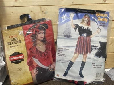 Lote 2 Mujeres Pirata Dama Disfraz Talla Única Rojo Blusa Y OS Pirata Dama Vestido Foto 1 de 4