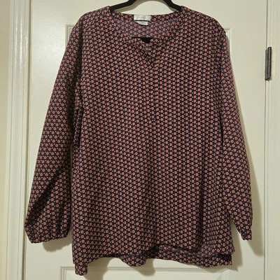 Blusa artística Van Heusen estampado geométrico cuello en V para mujer talla XXL Foto 1 de 4