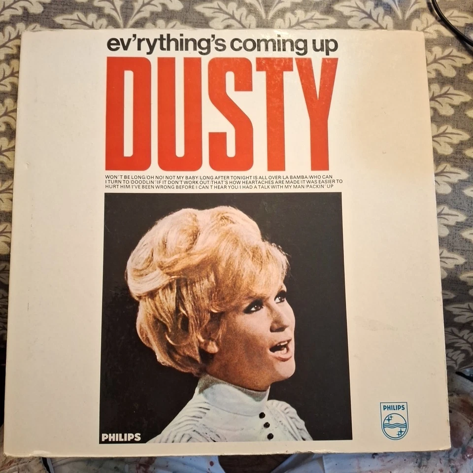 DUSTY SPRINGFIELD "EVERYTHING'S COMING UP DUSTY" VINYL LP +BOOKLET MONO 1965 VG+ - Image 1 of 4