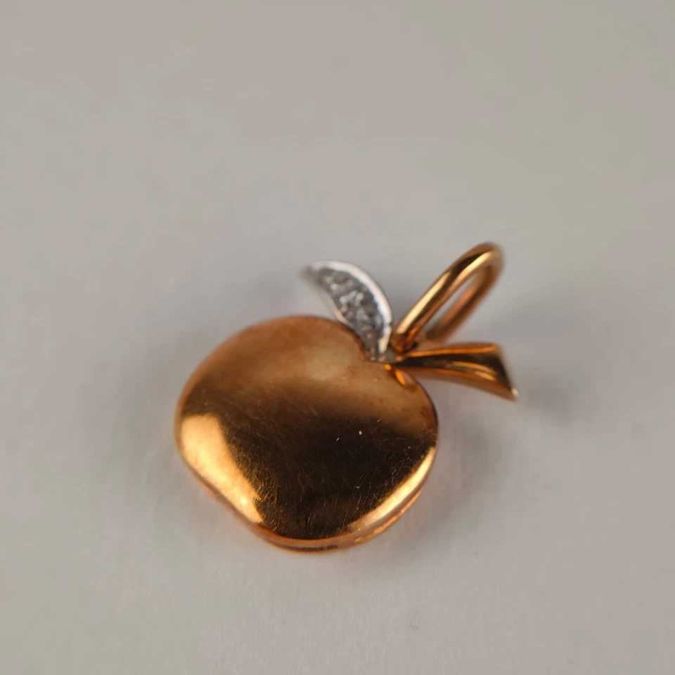 Ciondolo vintage a forma di mela in oro giallo 18kt e brillanti, idea regalo - Immagine 1 di 4