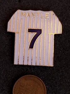 Vintage New York Yankees Mickey Mantle #7 Jersey Pin - Picture 1 of 2