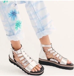 Free People Sandal Sunrise Crisp Silver Buckle Back Zip Leather Size 38 7 - Picture 1 of 14