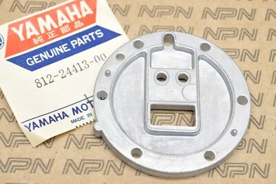 Корпус карбюратора Yamaha SL292 SW396 SW433 снегоход 1970-71 новый из старых запасов от оригинального производителя 812-24413-00 - Изображение 1 из 2