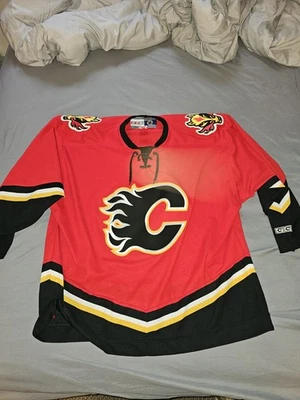 CCM Calgary Flames NHL Jersey – XXL – Made in Canada – Authentic Licensed –... - Image 1 of 3