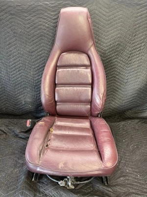 Porsche 928 lado del conductor con orugas  Foto 1 de 4