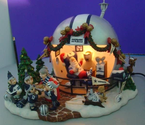 RARE! Danbury Mint 🏈Dallas Cowboys🏈 Game Day At Santa's Light Up Scene 🔥 - Picture 1 of 21