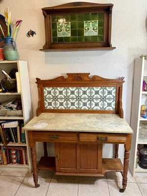 Antiguo soporte Hutch o mesa de entrada y estante de pared separado Foto 1 de 4