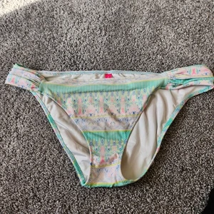 Pantalones de traje de baño súper sexy de Victoria's Secret talla grande  - Imagen 1 de 5