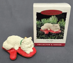 CAT Naps #2 Vintage Clip-On Hallmark Keepsake Ornament 1995 - Picture 1 of 2